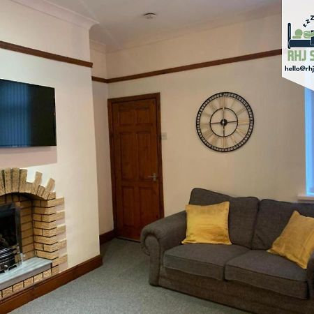 גטשהד Rodsley - 2 Bedroom 1St Floor Flat Free Parking Wifi And Netflix מראה חיצוני תמונה