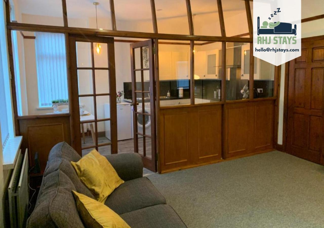 גטשהד Rodsley - 2 Bedroom 1St Floor Flat Free Parking Wifi And Netflix מראה חיצוני תמונה